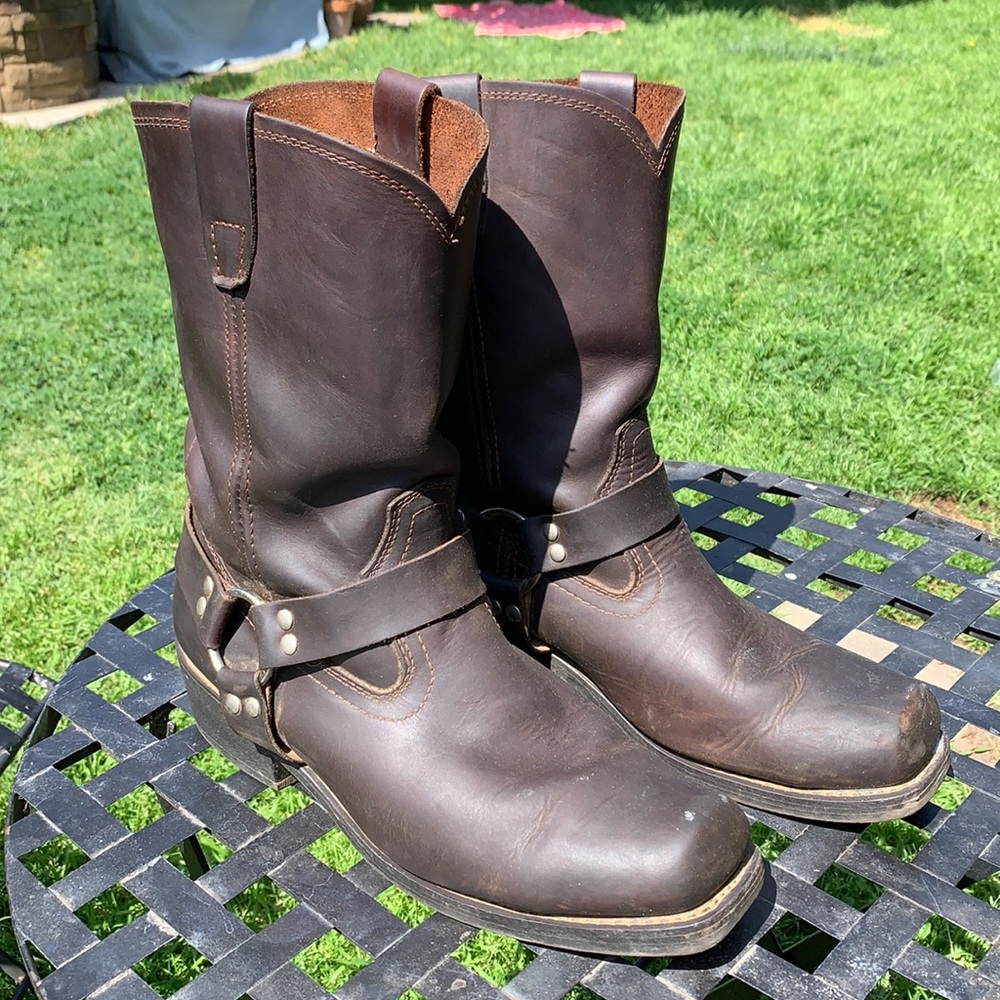 Motorcycle boots size 13 in brown